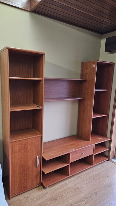 Estante / Móvel de Sala em Madeira – Bom Estado