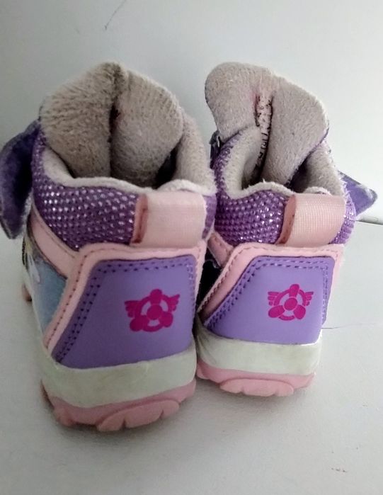 Buty zimowe  świecące Psi patrol dla dziewczynki r 23