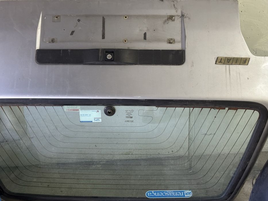 Fiat Uno Material Diverso