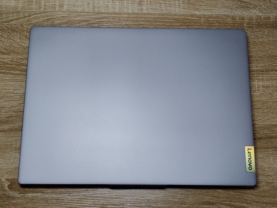 Lenovo IdeaPad Slim 3 16" | i5-12450H | 16GB | 512GB | Win11
