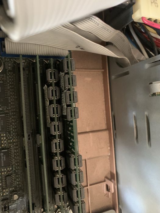 Раритетний Dell . Всс працює