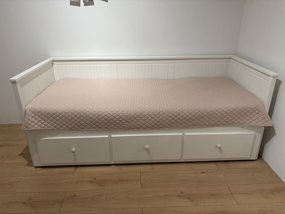 Łóżko Ikea Hemnes