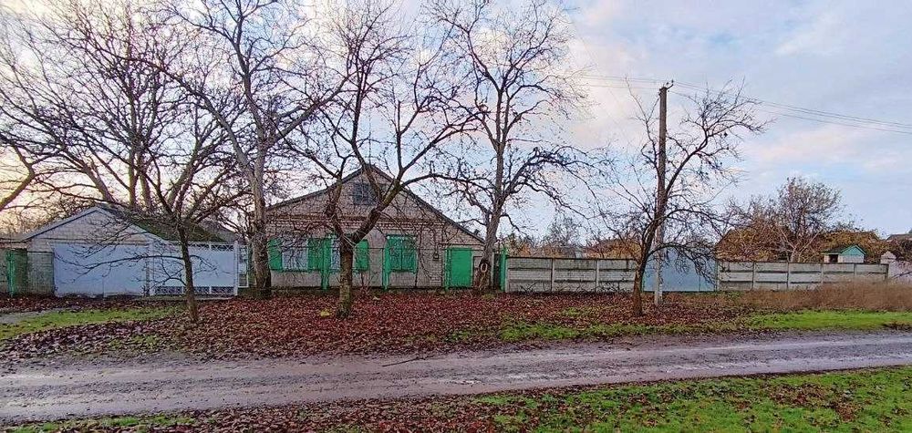 Терміново продається будинок в м. Пятихатки.