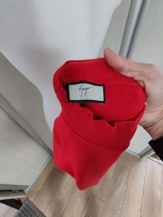 Sweter damski, czerwony, białe wstawki