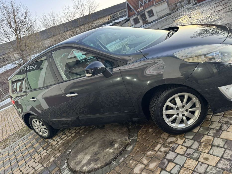Продам Renault Scenic