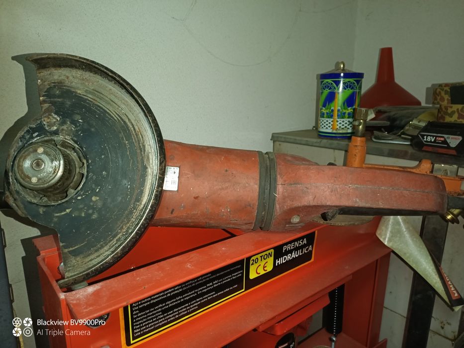 Rebarbadora HILTI das grandes em ótimo estado
