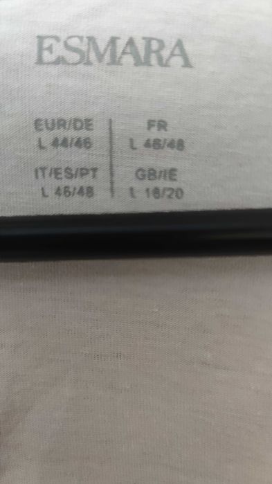 Dwie bluzki biała i czarna z długimi rękawami ESMARA