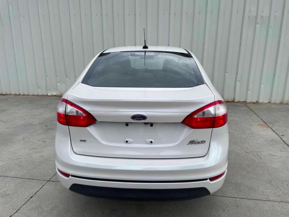 Ford Fiesta SE      2018