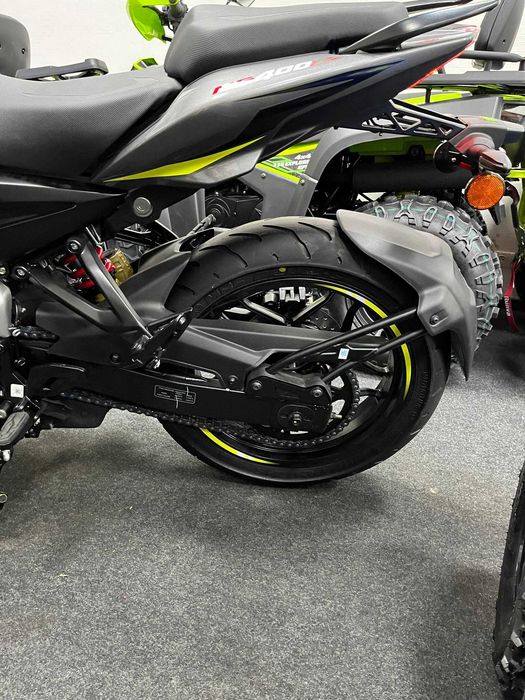 Мотоцикл Bajaj Pulsar NS 400