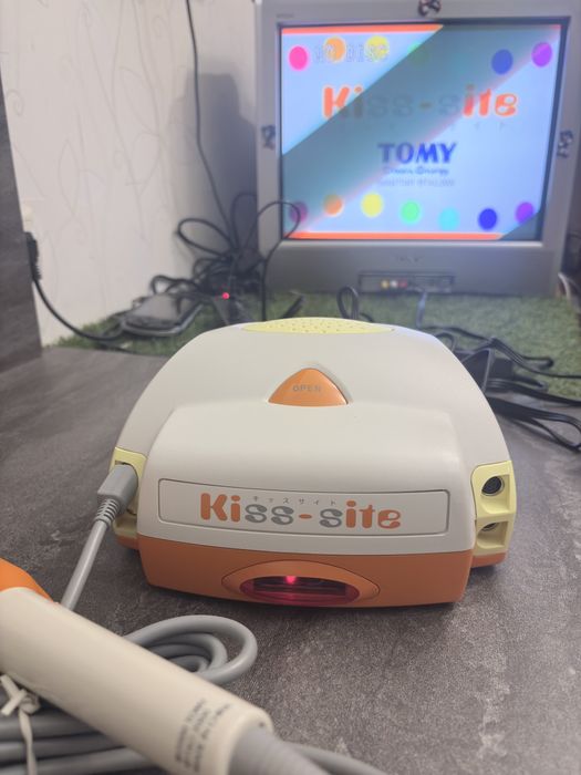 Консоль караоке від TOMY kiss-site стан нової