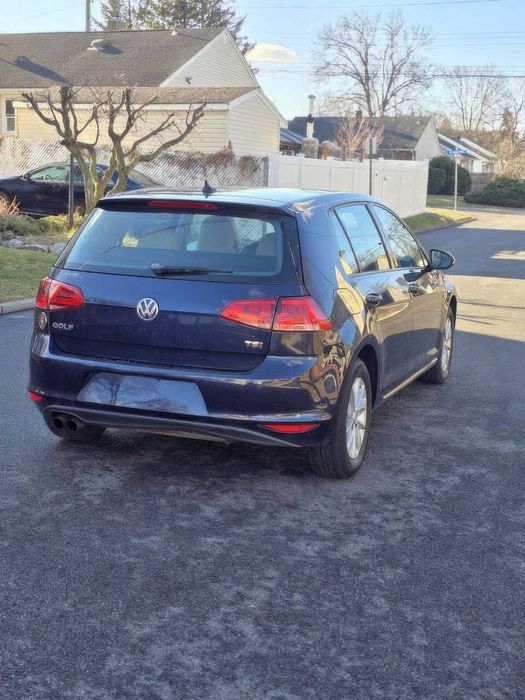Volkswagen Golf      2015