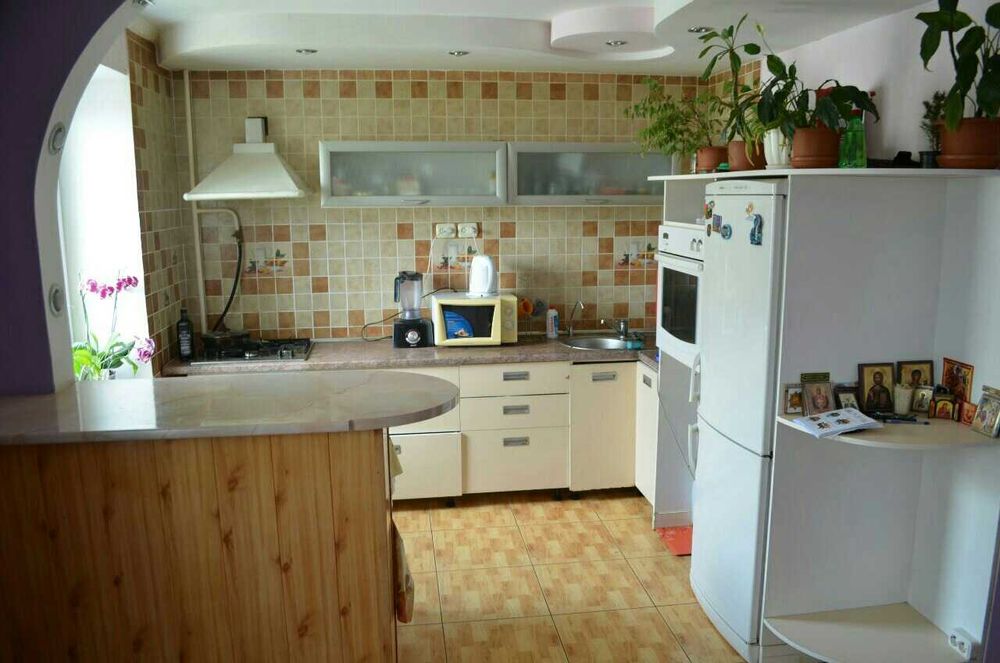 Прибирання будинків, офісів, квартир