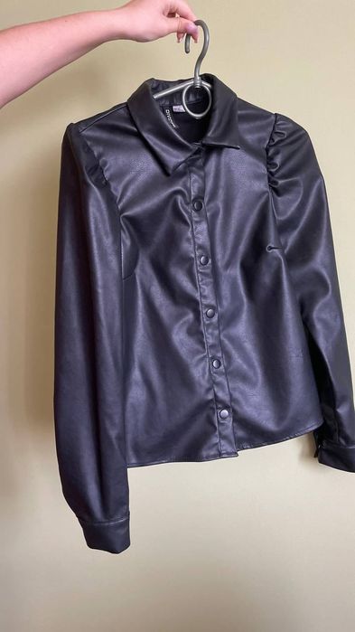 Шкіряна сорочка.