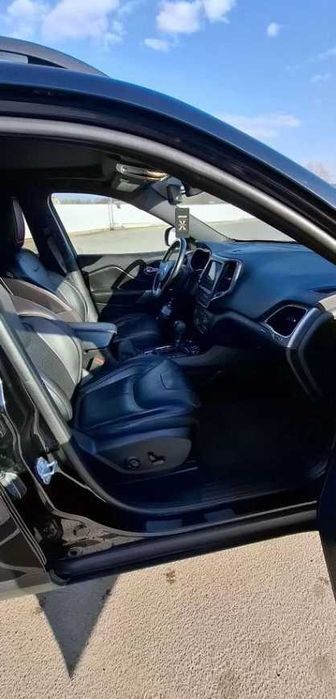 Jeep Cherokee 3.2 Latitude Plus 2020