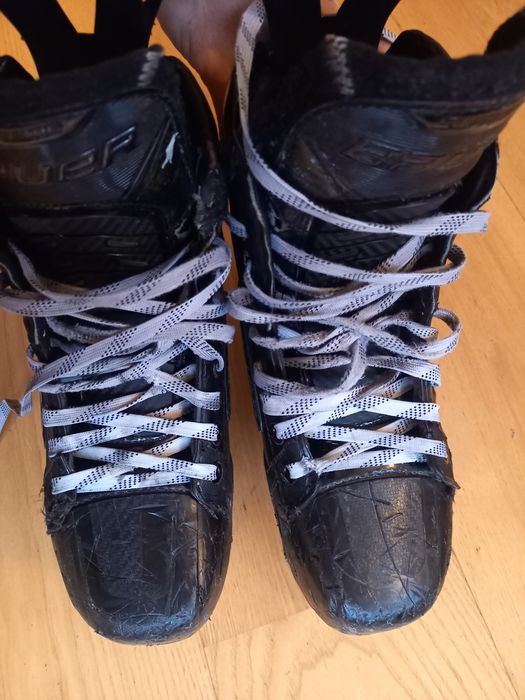Bauer Ultrasonic 8 fit 3 lyzwy 43 hokejowe 268mm Supreme