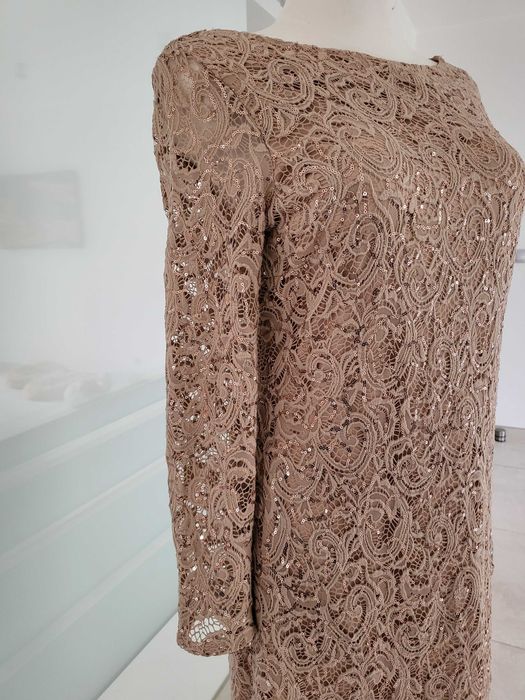 Zjawiskowa Koronkowa Sukienka z dekoltem na plecach. Cekiny  L/XL