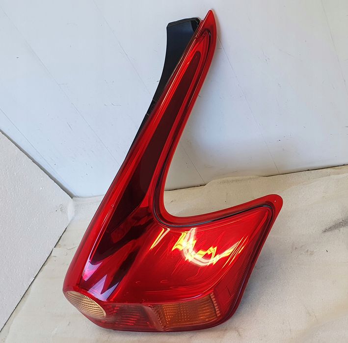 nissan juke i 11 -lampa tył prawa europa oryginał