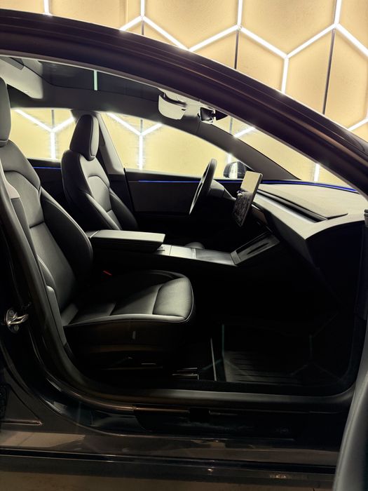 Tesla Model 3 Sr plus