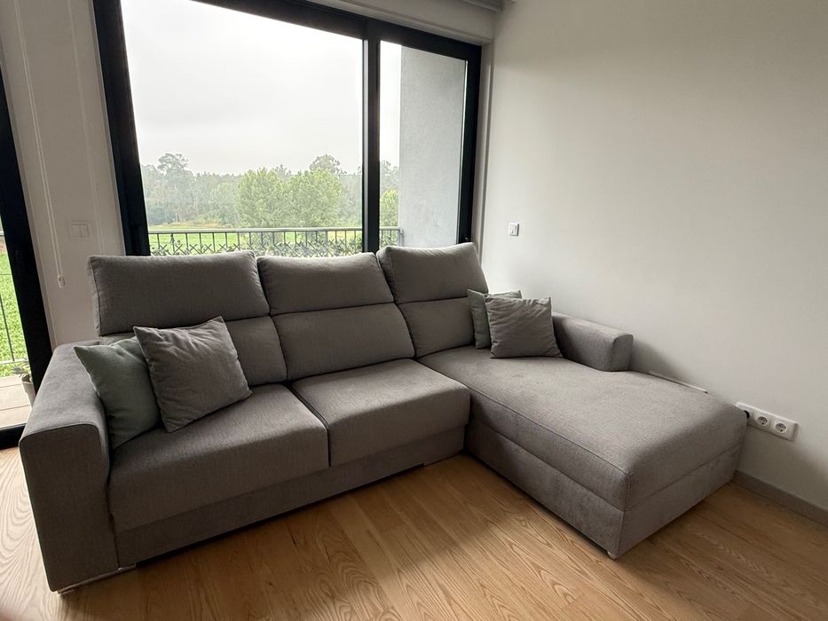 Sofá Chaise Longue Cinzento — 2,70m x 1,80m