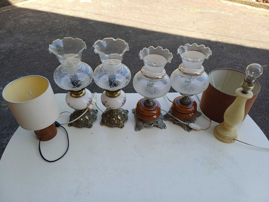 Vários candeeiros de mesa de cabeceira, antigos
