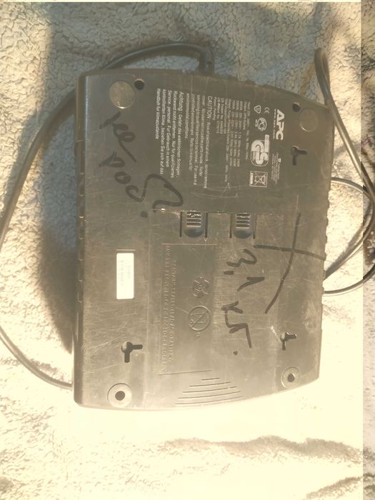 Бесперебойник apc back-ups es 400