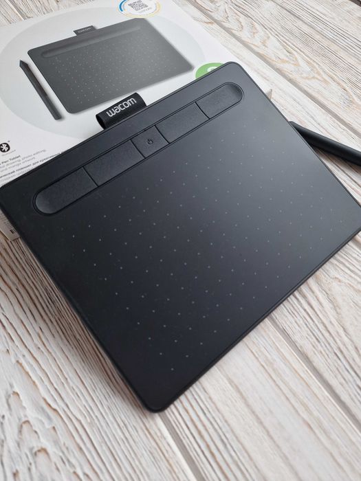 Графічний планшет Wacom Intuos S Bluetooth Black