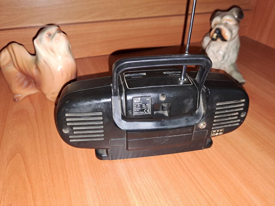Fajne Przenośne mini radyjko DS MAX FM -sprawne 100 %