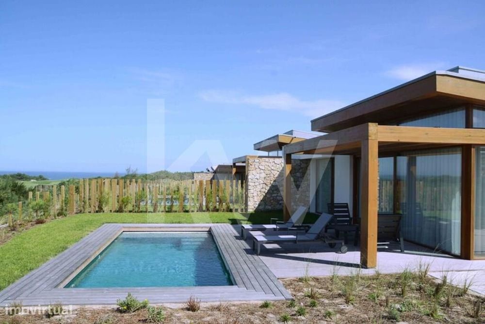 Moradia T3 Geminada em Empreendimento de Luxo na Costa de Prata, Óbido