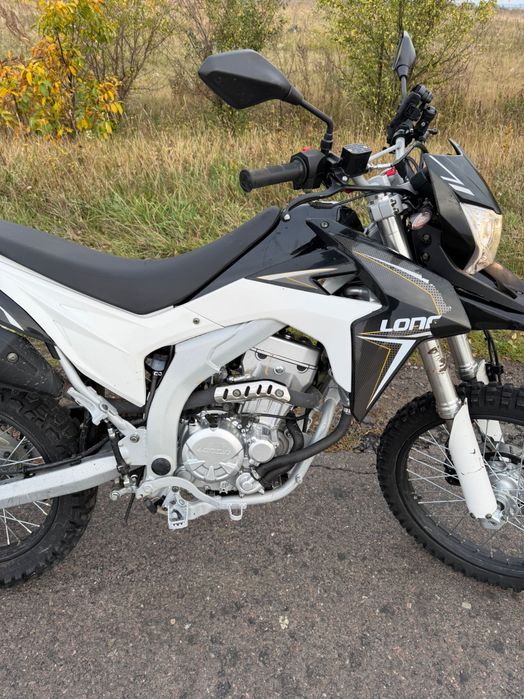 Продам мотоцикл лонсінг 300