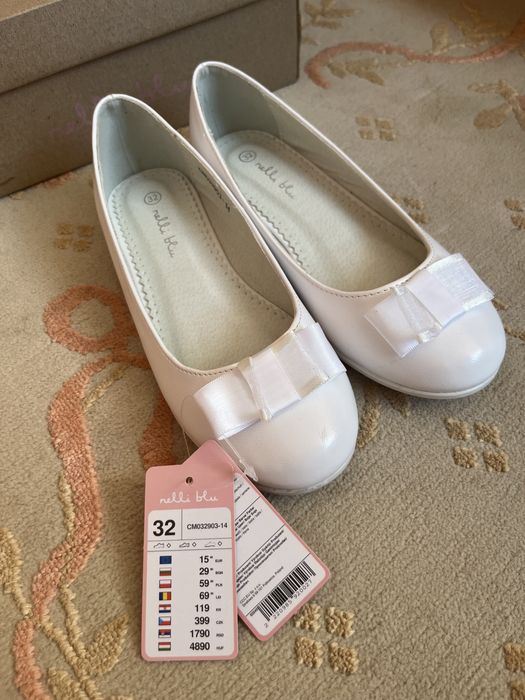 Туфельки дівчачі