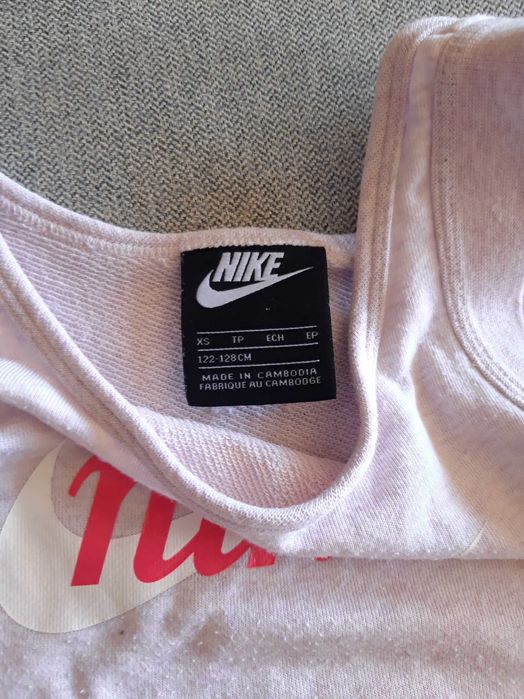 Conjunto Calções e top NIKE para menina