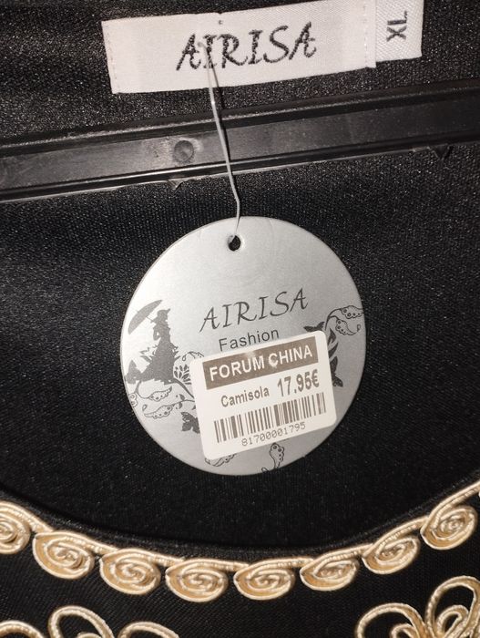 Vestido preto de senhora