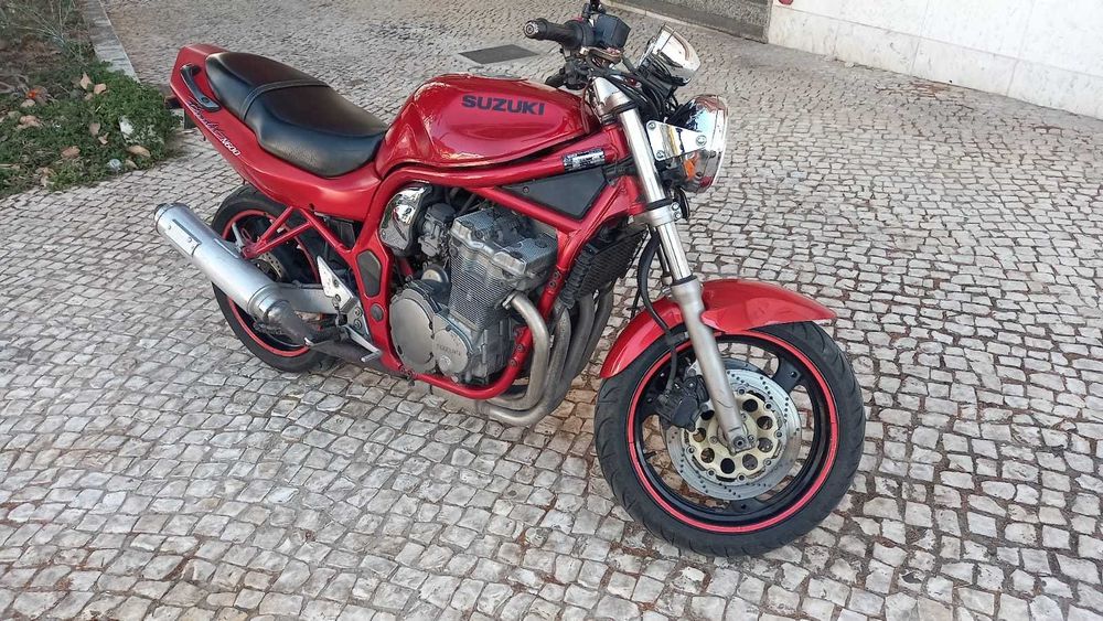 Moto Suzuki Bandit 600, impecável