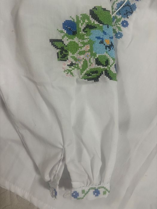 Вишиванка для дівчинки