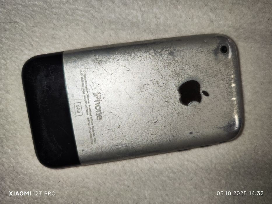 Продам Apple Iphone 2g 8 gb