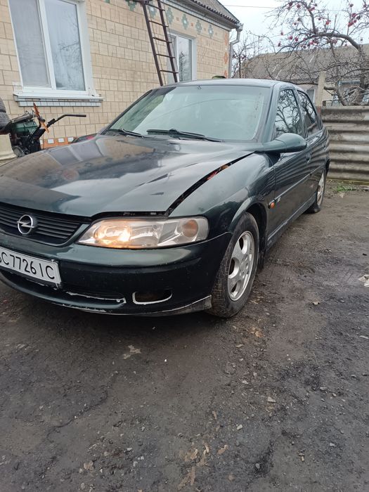 Вектра б газ4. 2002р 1.8