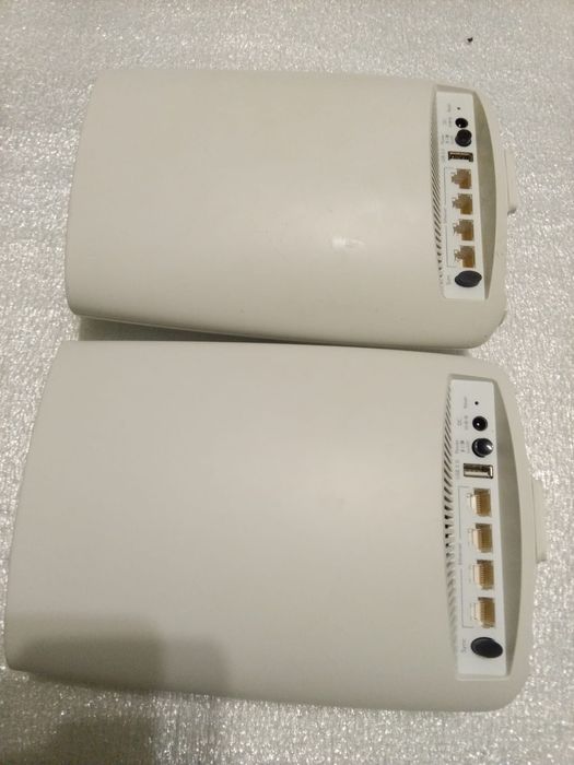 Додатковий роутер системи Netgear Orbi Satellite WiFi System RBS50