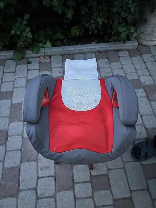 Продам дитяче автокрісло chicco