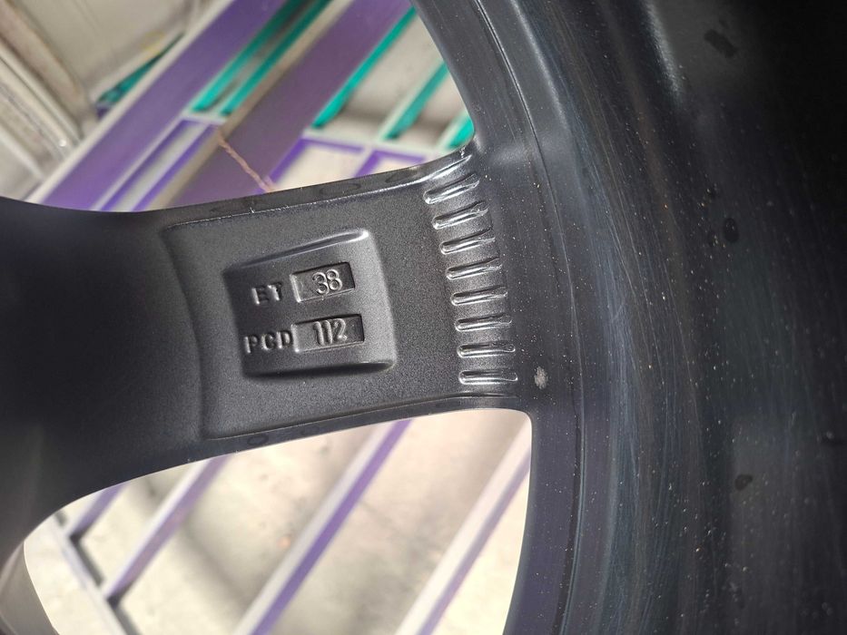 Диски Дезент Шкода 5/112 R18 7,5J ET38 Dezent Skoda.