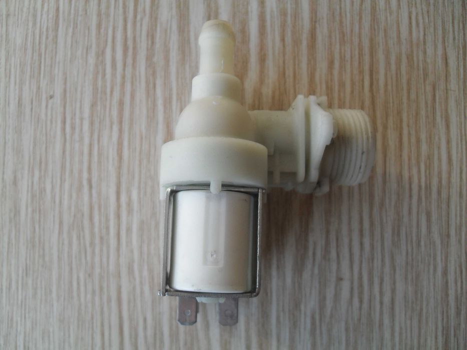 Клапан стиральной машины ARISTON.