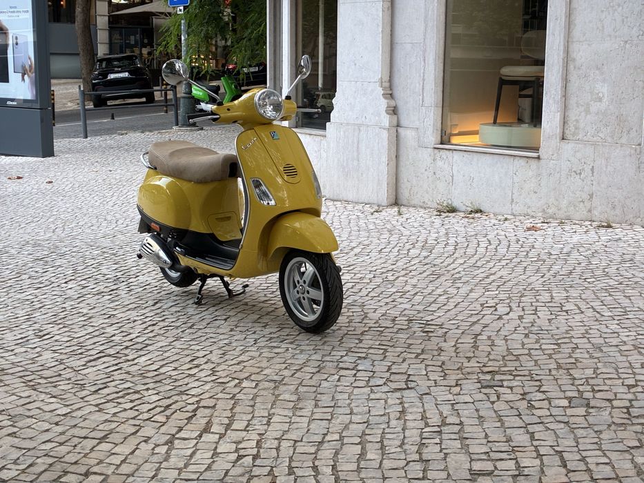Vespa Lx 50 2 tempos com 11.000 km