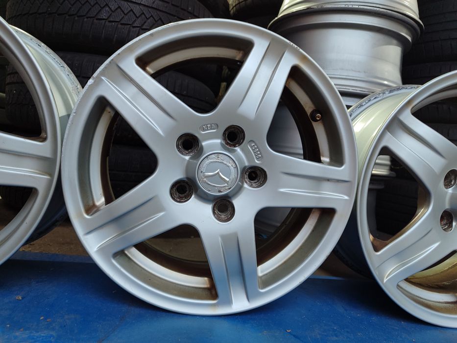 Диски R-15. 5×114.3. ET-50. J-6. Dia-67.1