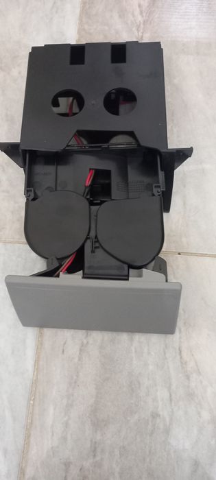 Пепельница   с  подстаканниками      на    Т 5