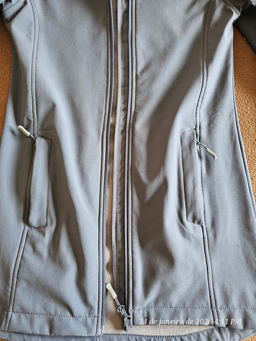 Casaco Azul com capuz para chuva