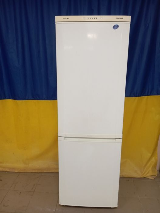 Холодильник Samsung no frost RL3688SW