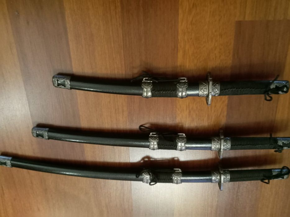 Продам набір  самурайських катан.