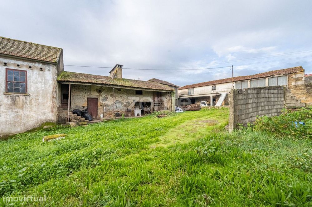 Moradia na Trofa com 1.866 m2 Terreno e 684 m² área de Construção