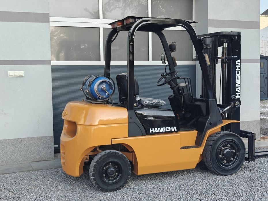 Wózek widłowy Hangcha 2.5T Lpg Benzyna 2014r Przesuw Silnik Nissan Przebieg 3777mtg