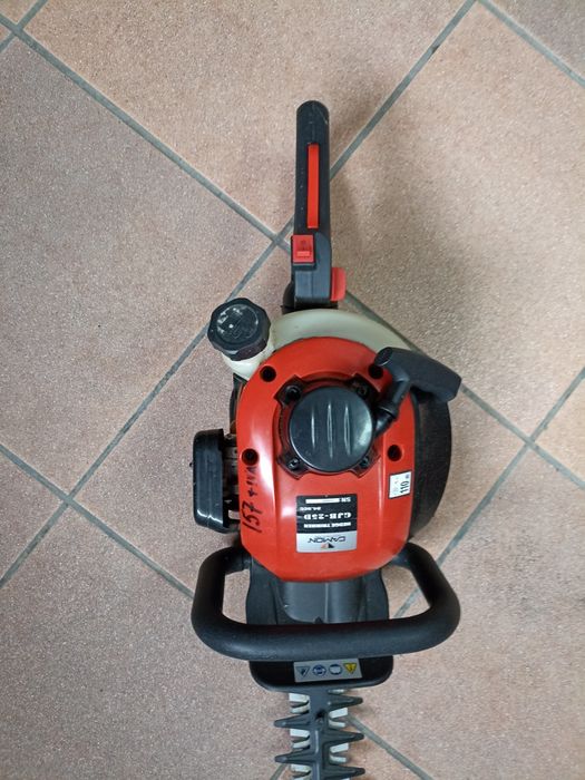 Aparador de sebes 60cm