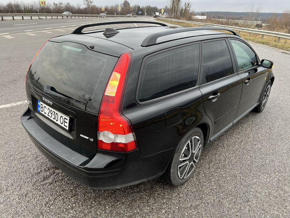 Volvo v50 1.8 бензин